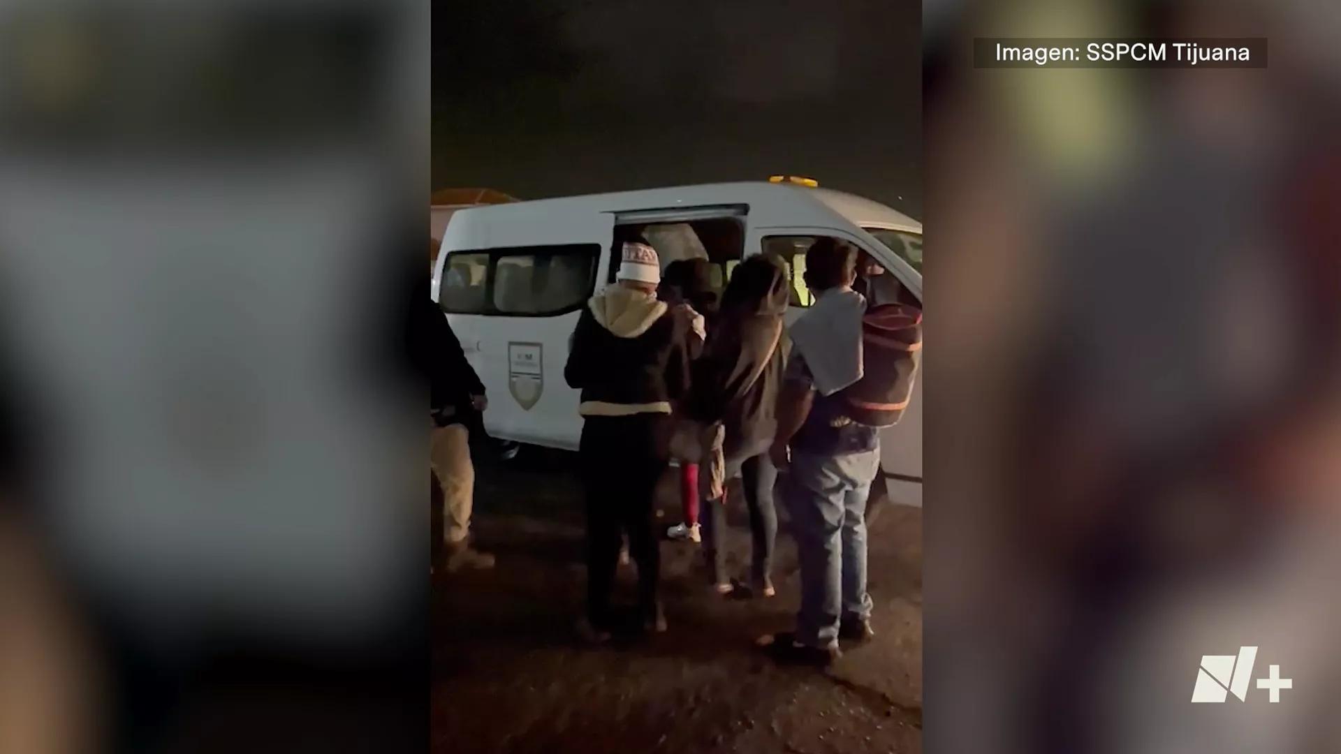 Video: Rescatan a 30 Migrantes Abandonados en Playas de Tijuana