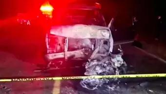 Foto: Choque Fatal Entre Motocicleta y Camioneta Incendia Vehículos en Jiquipilas, Chiapas