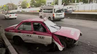 Taxi Abandonado en Periférico Norte