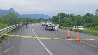 Accidente Carretero Deja Personas Fallecidas en Carretera Victoria-Mty