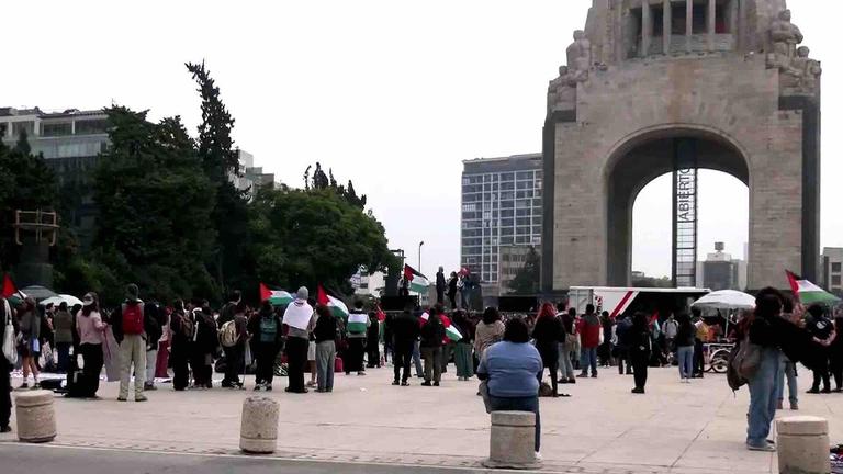 Foto: Manifestantes a Favor de Palestina Realizan Mitin en el Monumento a la Revolución