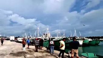 Foto: Rescatan a Tres Pescadores en Yucatán; Dos Más Siguen Desaparecidos en Altamar