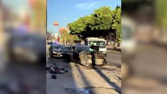 Foto: Impacto en Bulevar Díaz Ordaz en Tijuana Deja Volcada Camioneta y Conductor Detenido