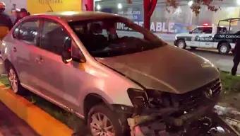 Foto: Automóvil Volcó en Periférico Oriente Tras Impacto; Responsable Escapó