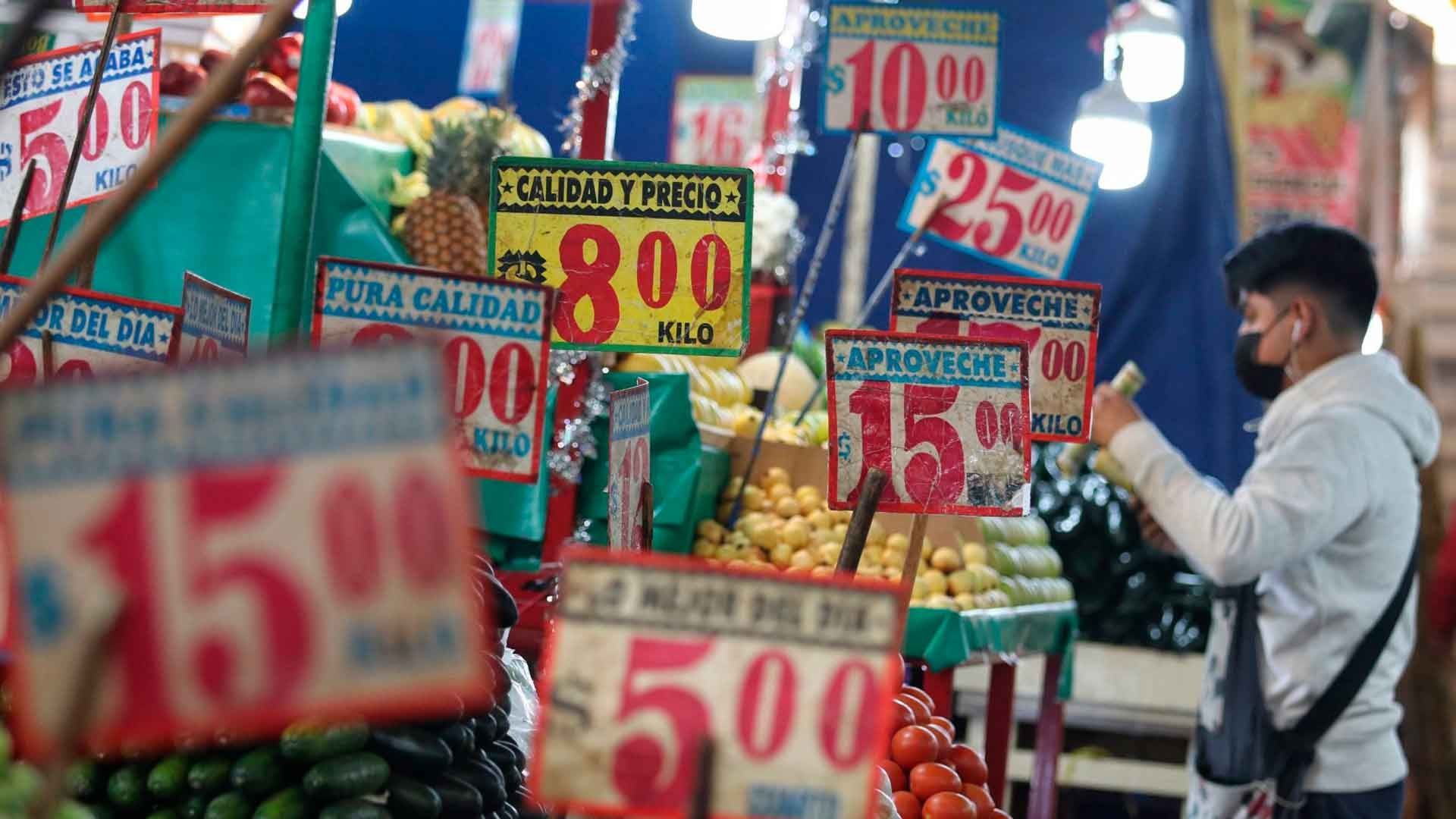 La inflación cedió en octubre y bajó a 8.41% luego de estar dos meses consecutivos en 8.70%, su cifra más alta en 20 años