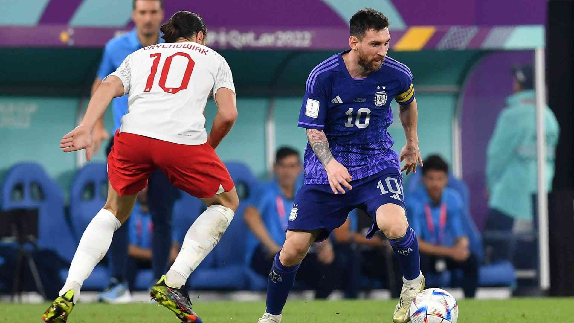 El futbolista argentino, Lionel Messi, durante el partido contra Polonia en Qatar 2022