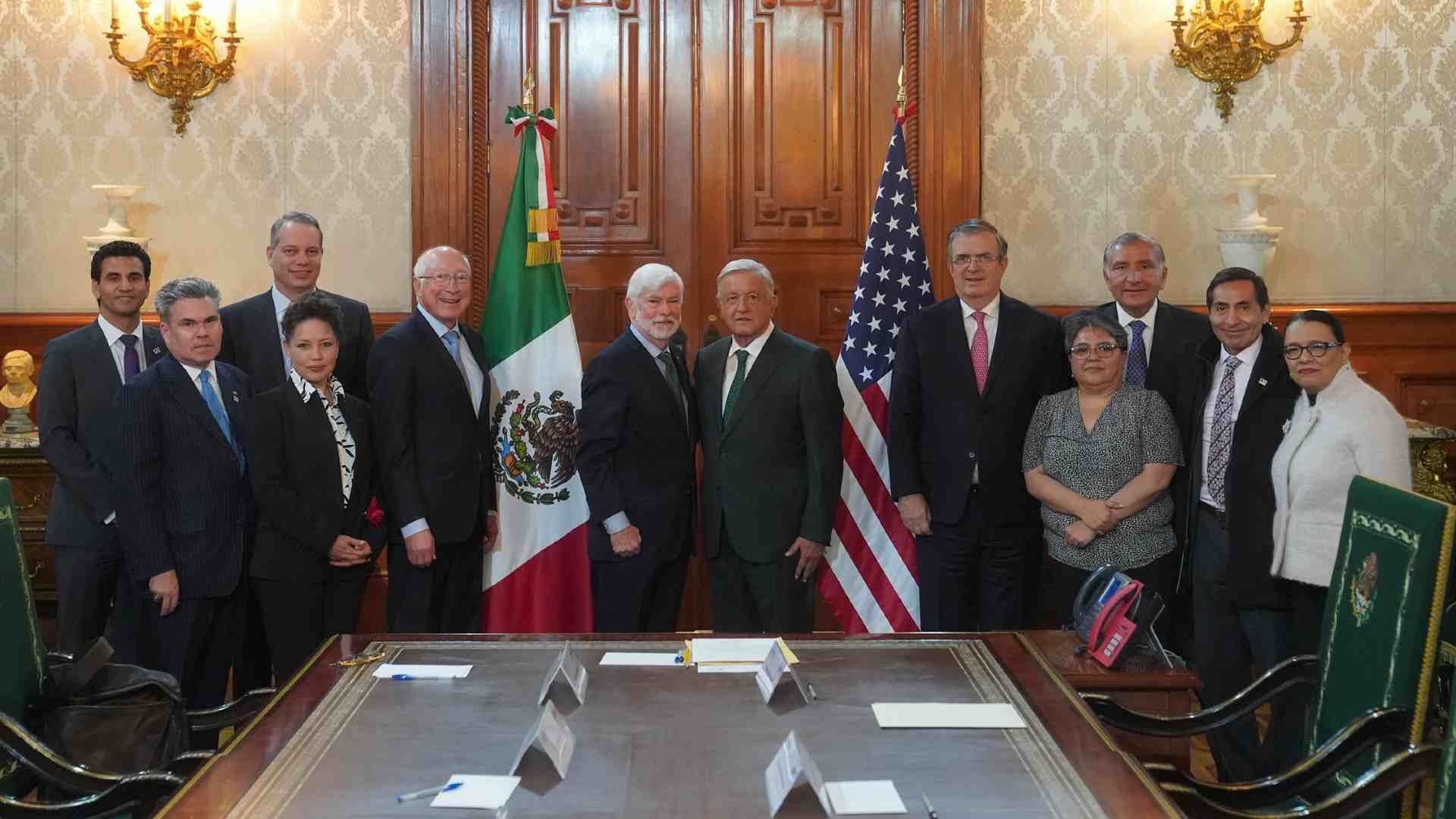 Reunión de AMLO con comitiva EUA por los 200 años de relaciones diplomáticas