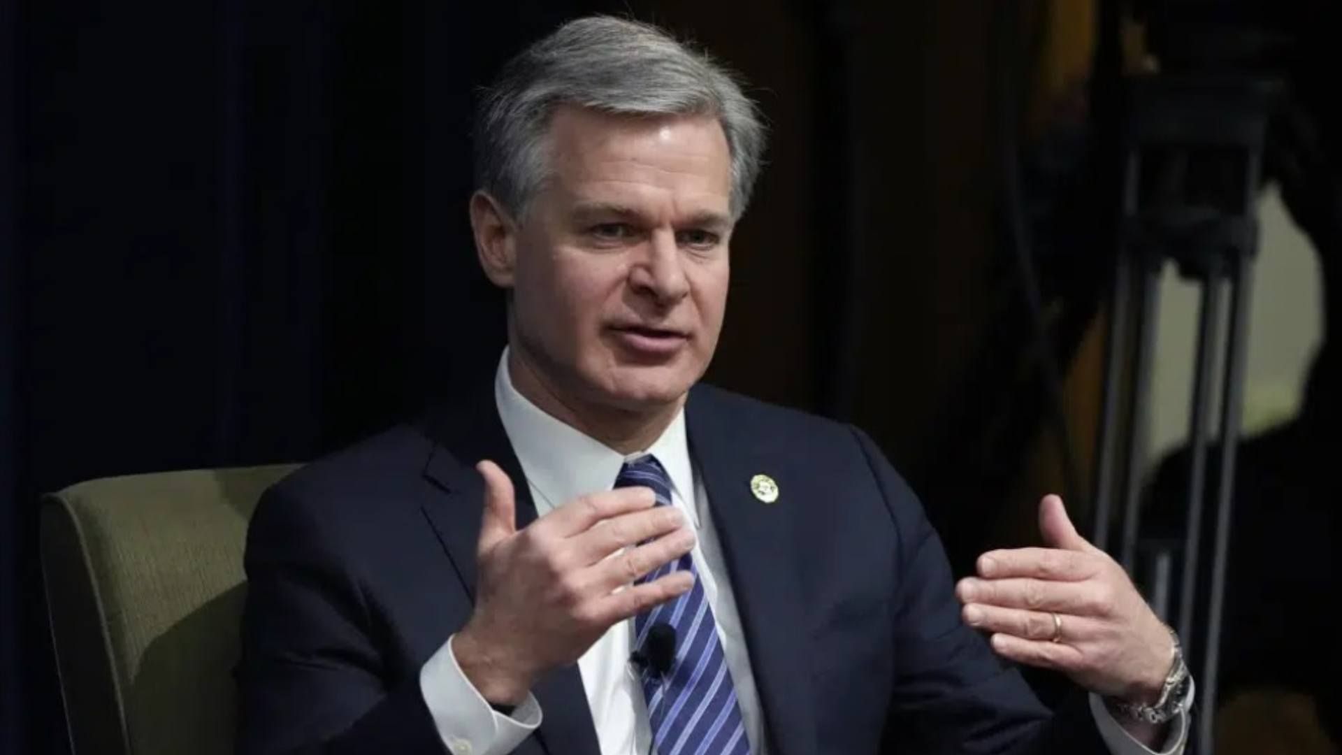 El director del FBI, Chris Wray habla sobre preocupaciones de espionaje