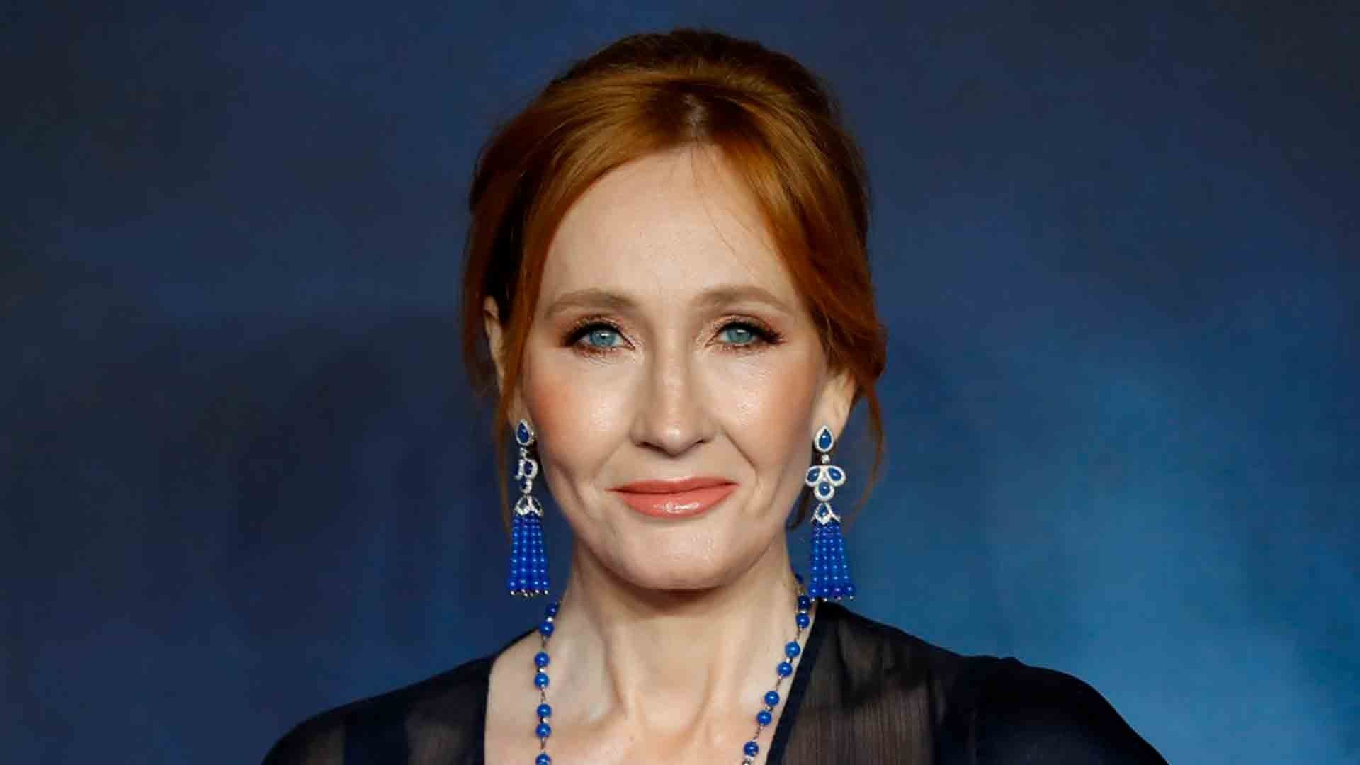 La autora J.K. Rowling presenta servicio de apoyo a víctimas de violencia sexual