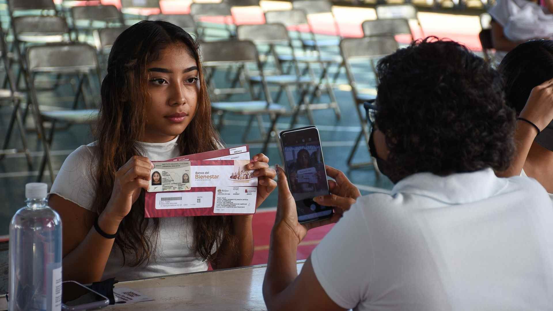 Jóvenes Construyendo el Futuro aumentará su beca más de mil pesos a partir de 2023