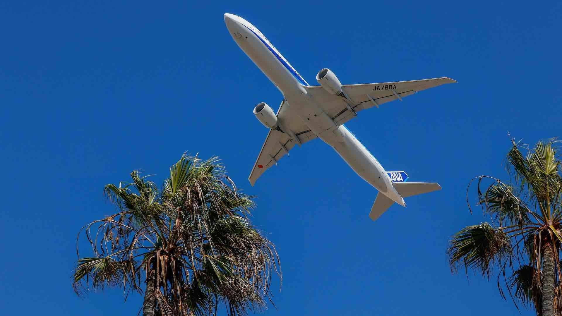 Estos son los derechos de los clientes ante vuelos retrasados por las aerolíneas