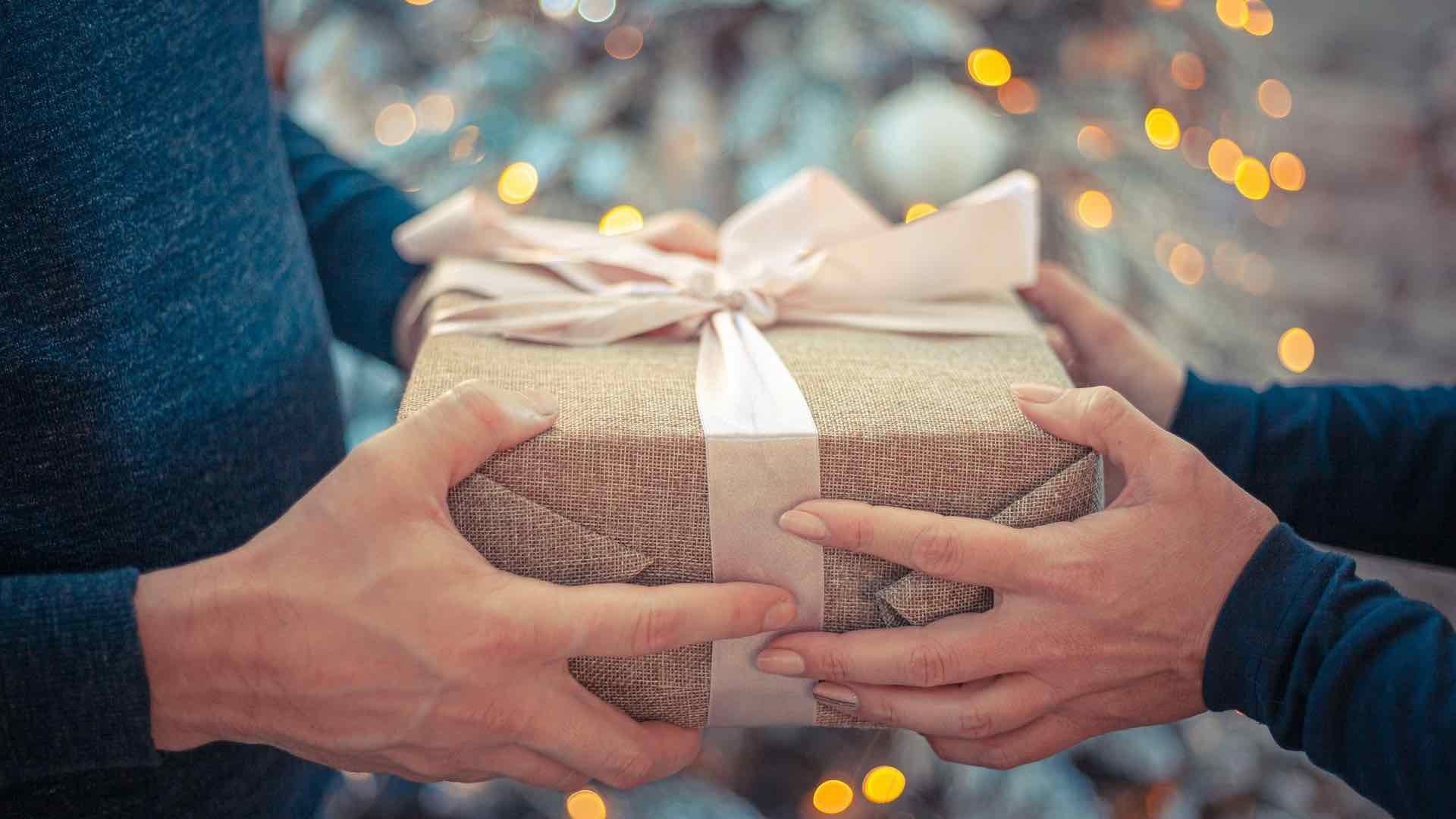 Regalos de navidad para hombres, ¿qué puede dar en este diciembre 2022?