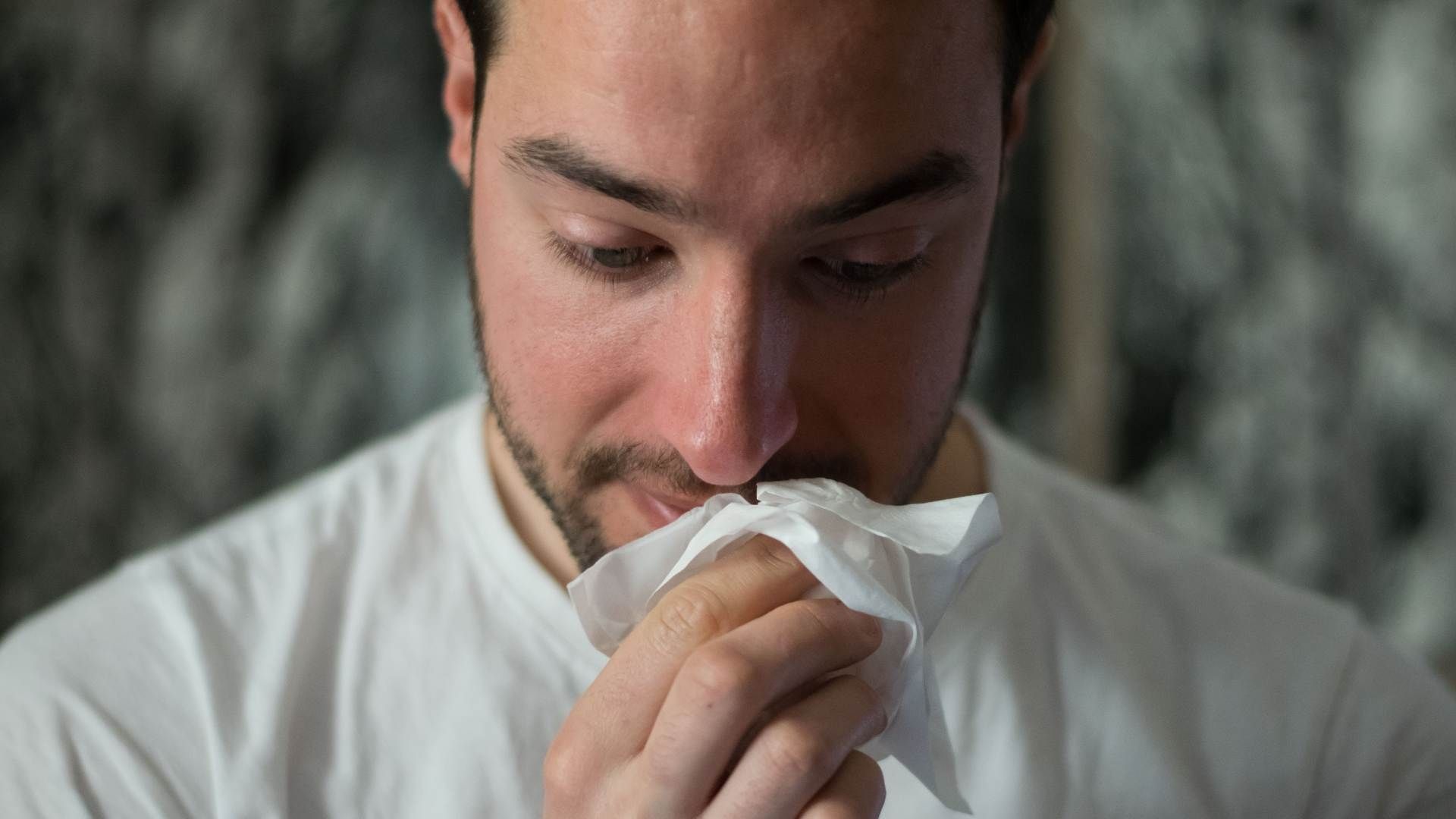 ¿Cuáles son los alimentos que debes de evitar si te dio gripa o un resfriado?