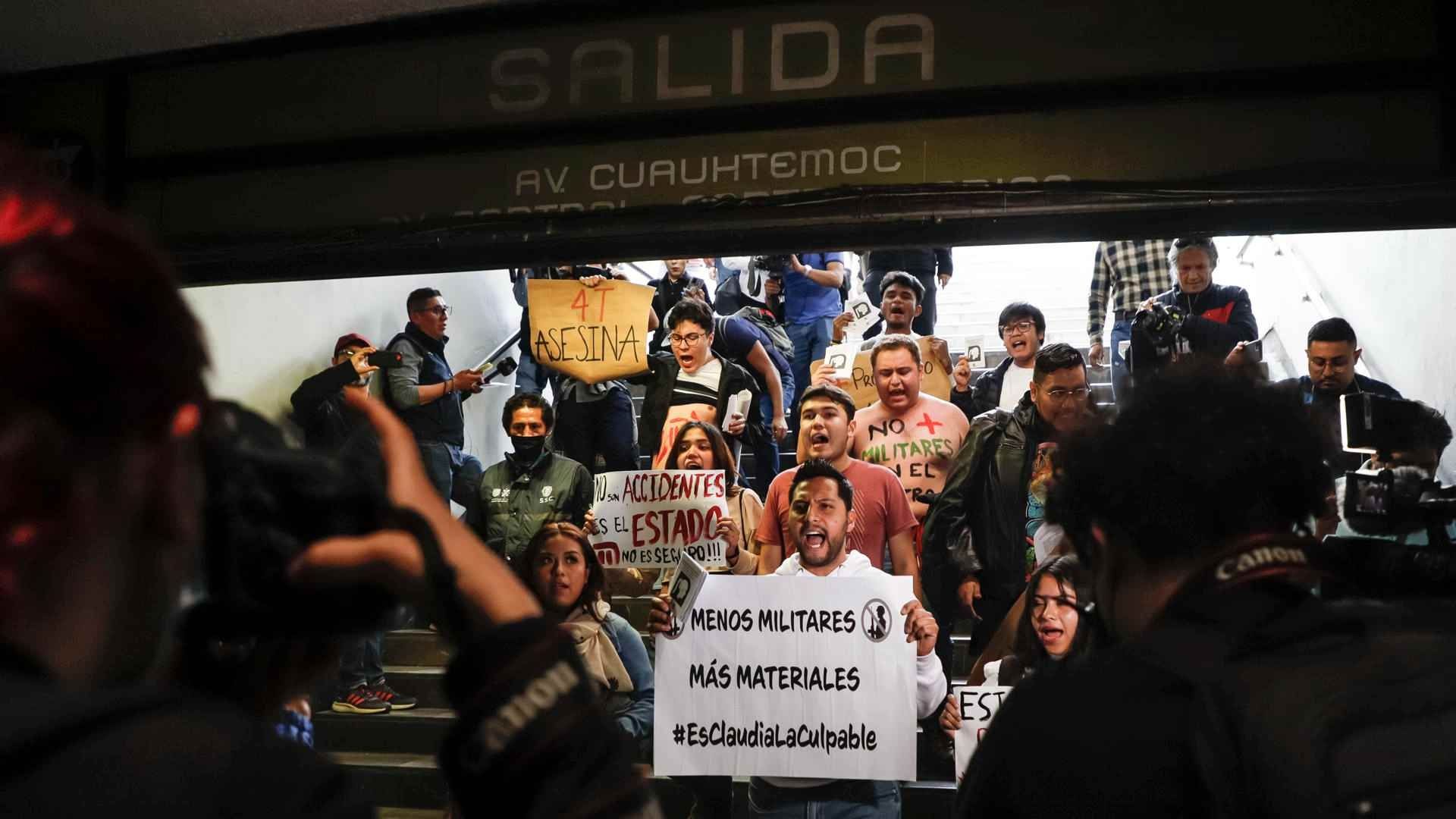 Protesta contra la Guardia Nacional en el Metro