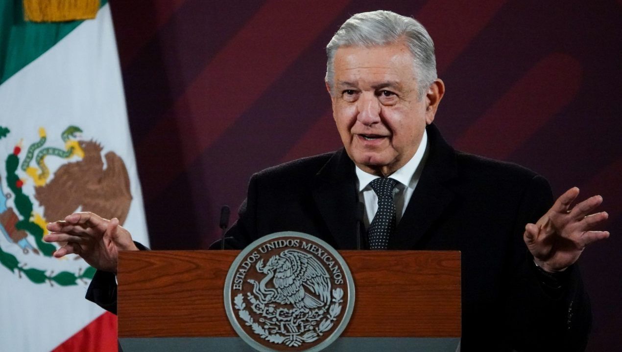 El presidente Andrés Manuel López Obrador presenta su mañanera desde Palacio Nacional