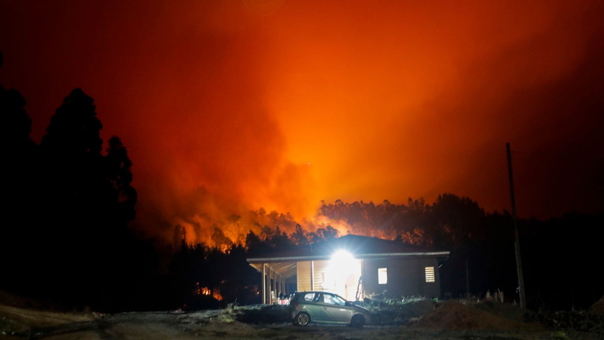 Vista de un incendio en Santa Juana, provincia de Concepción, Chile