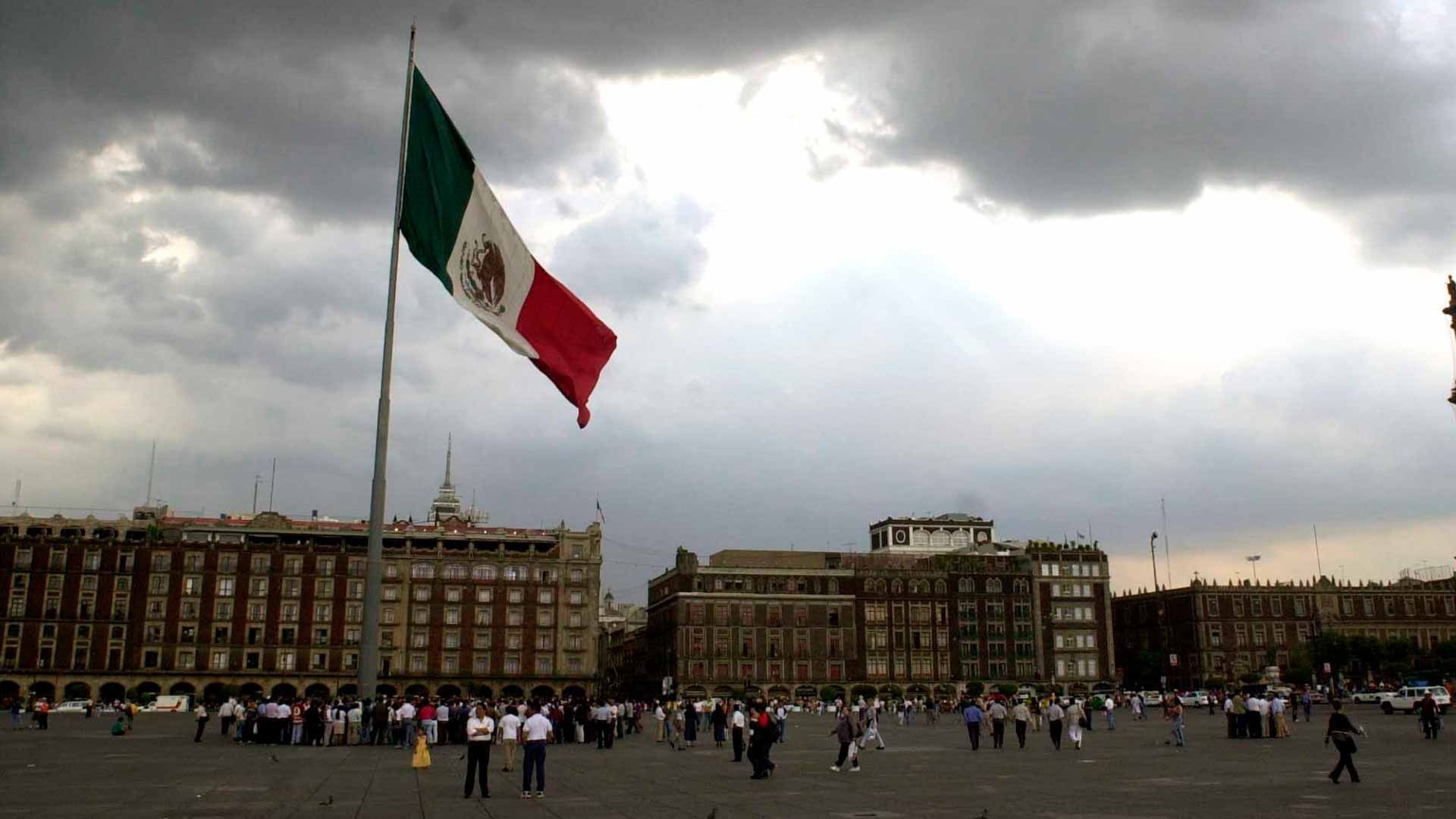 Día de la Bandera: ¿Qué Significan sus Colores y el Escudo?