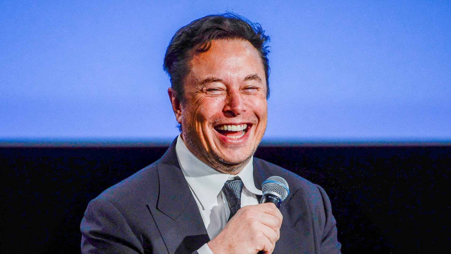 Elon Musk recuperó el título de persona más rica del mundo según la lista de multimillonarios que elabora la agencia Bloomberg.