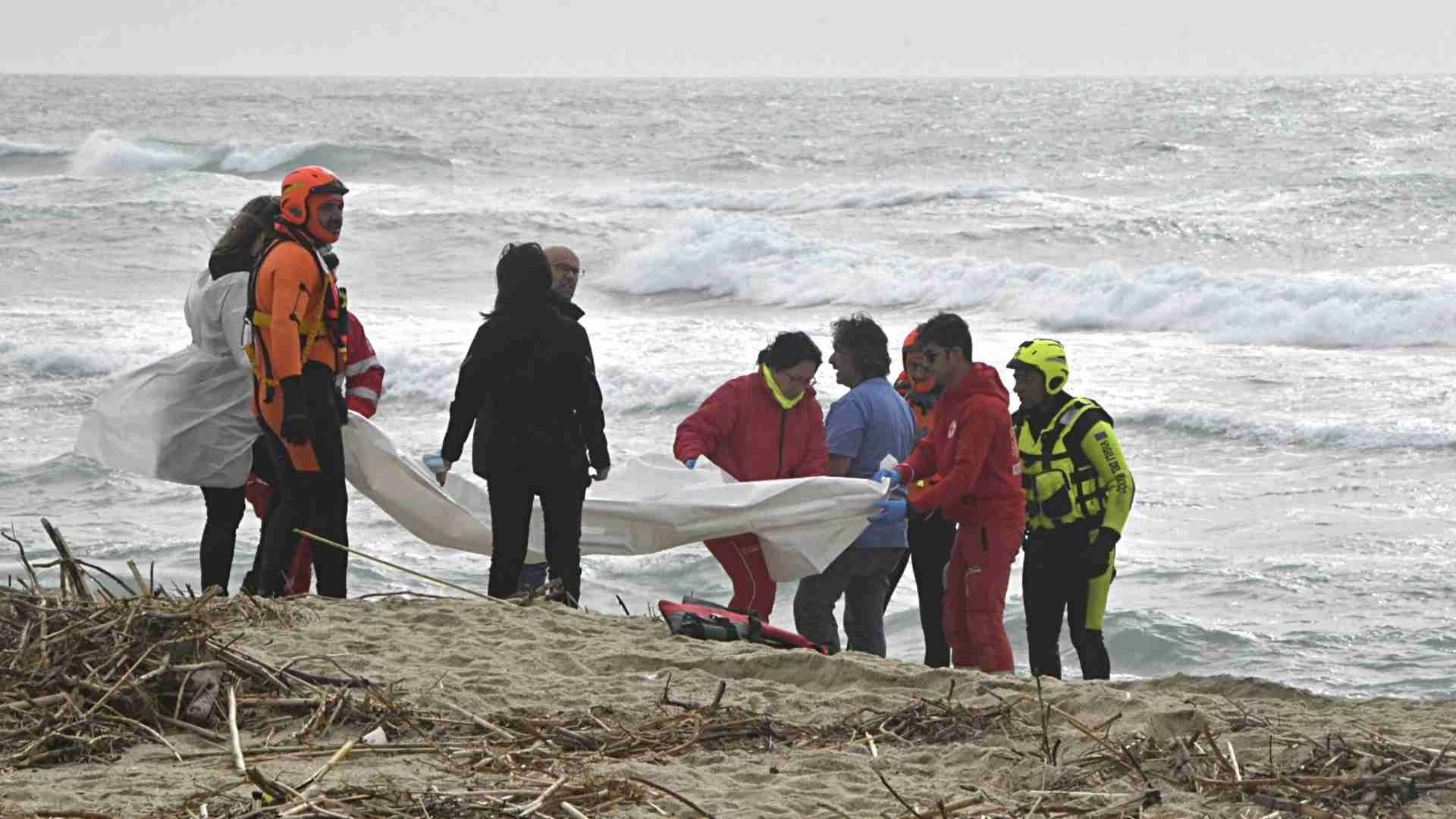 Los cuerpos se localizan a lo largo de la costa de Calabria