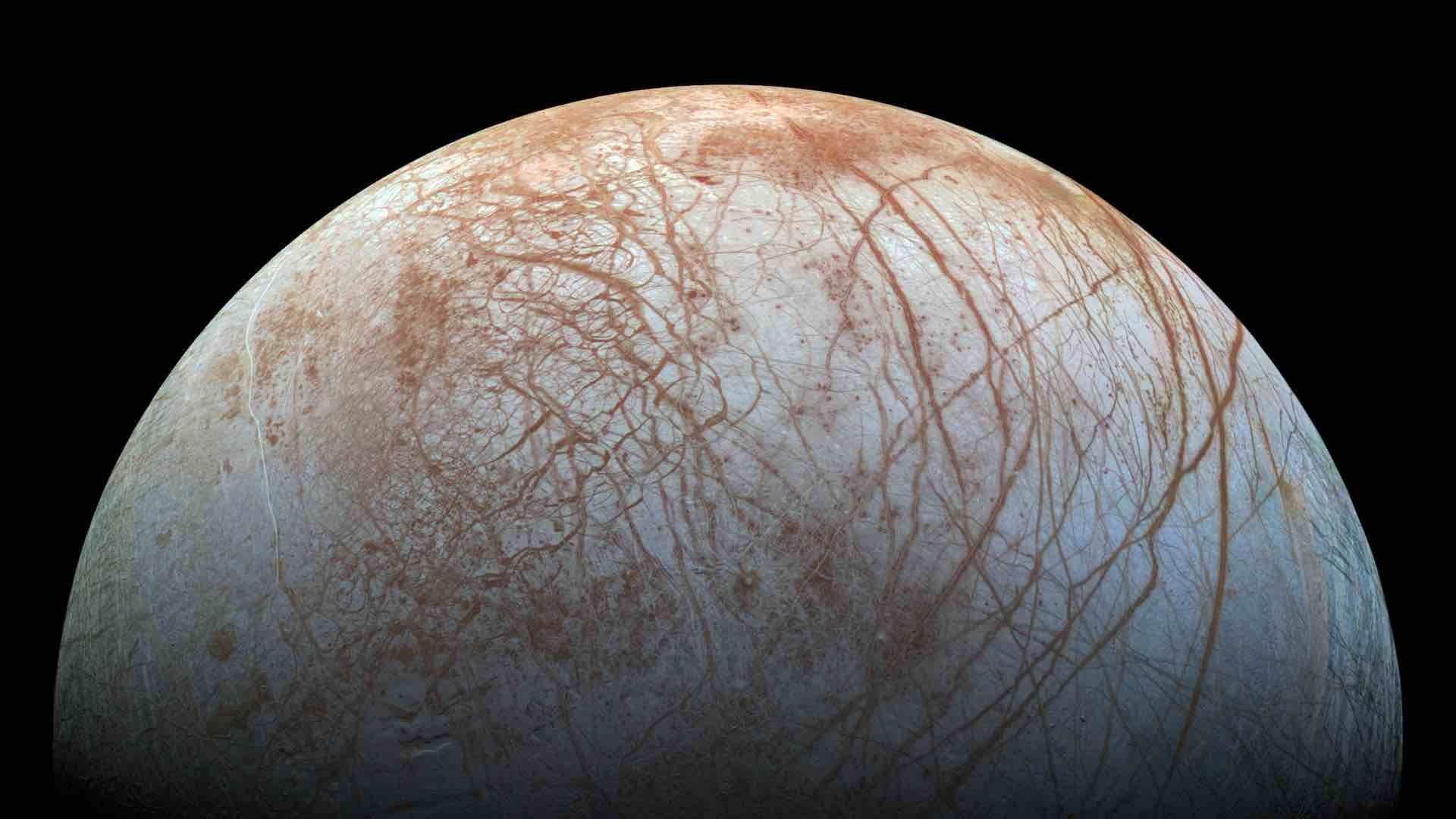 Europa, luna de Júpiter, fotografiada por la sonda Galileo