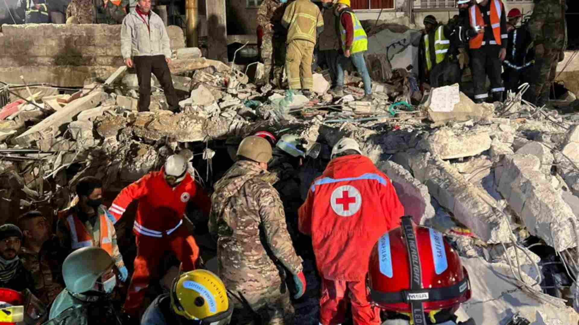 El sismo costó la vida a más de 23 mil personas, de las cuales más de 3 mil 500 en territorio sirio