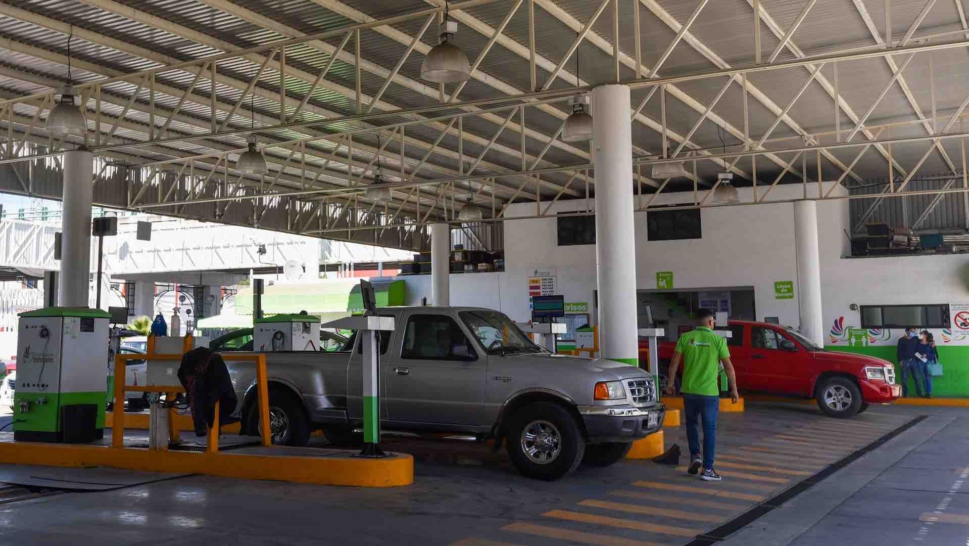 Estos son los autos que no podrán circular a menos que hagan la verificación en marzo