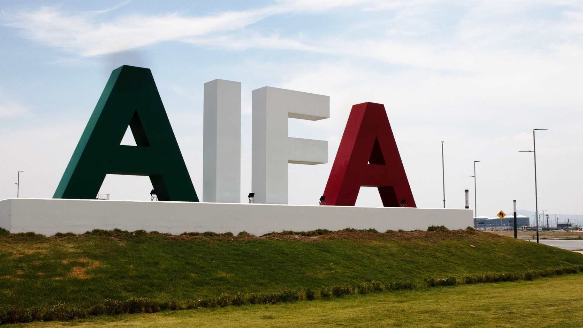 Para que Sedena tenga aerolínea y aeropuerto debe haber modificaciones a la ley