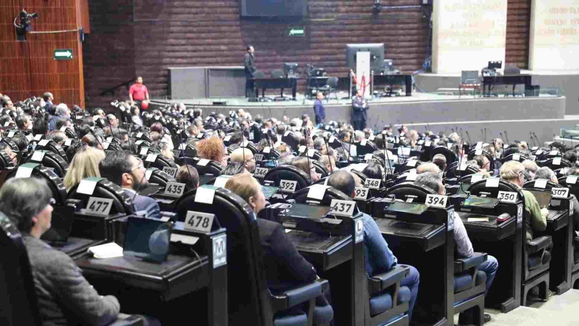 Aspirantes a consejeros del INE realizaron examen en el Pleno de San Lázaro