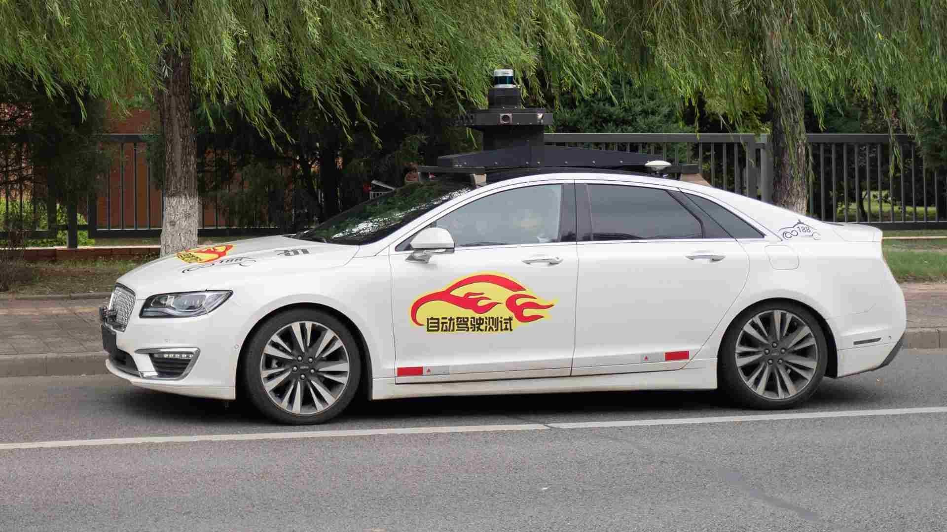 Llegan primeros taxis autónomos a las calles de Beijing