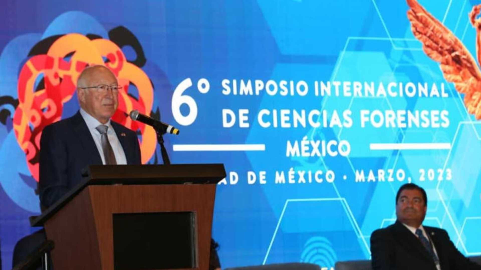 Ken Salazar asiste al sexto Simposio Internacional de Ciencias Forenses organizado por programa antinarcóticos y aplicación de la ley