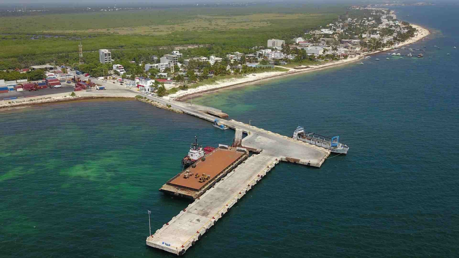 Barco con piedra cubana para Tren Maya daña corales