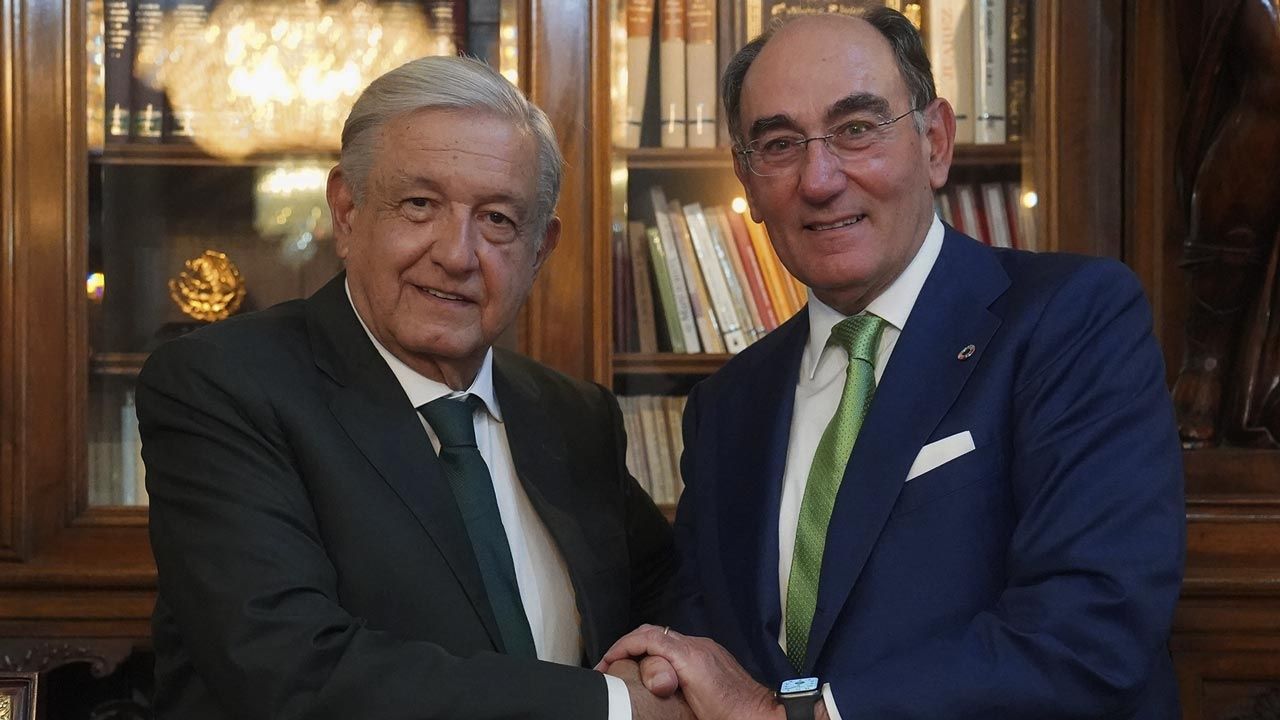 Iberdrola: México Compra 13 Plantas; AMLO Anuncia Nueva Nacionalización