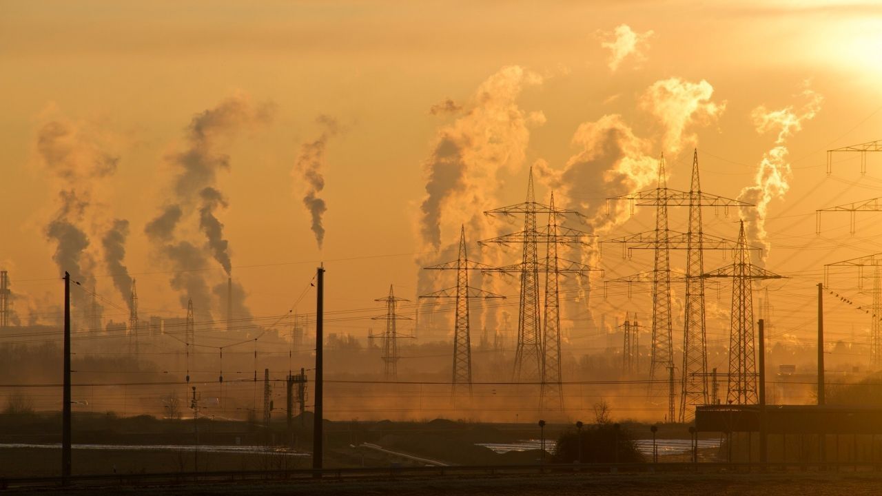 Biden anuncia mil millones de dólares para lucha contra cambio climático