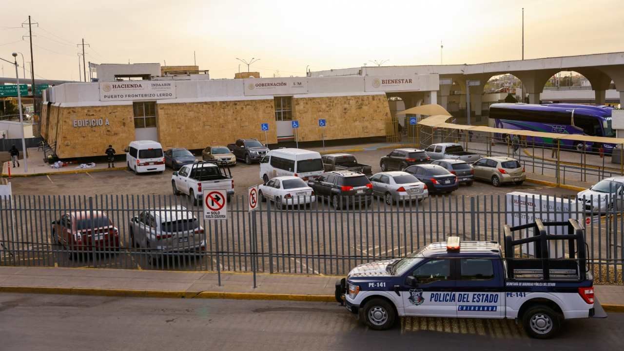 Detienen a funcionario del INM por incendio en Ciudad Juárez