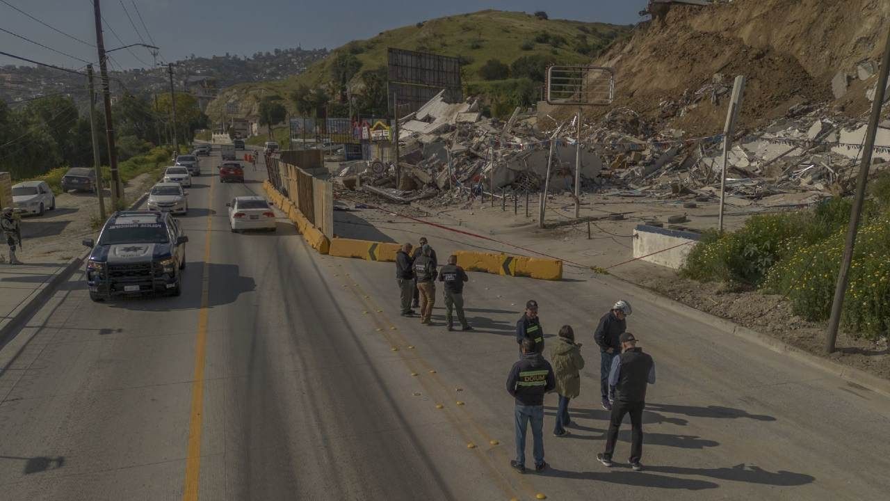 Derrumbe de segundo edificio en fraccionamiento de Tijuana 