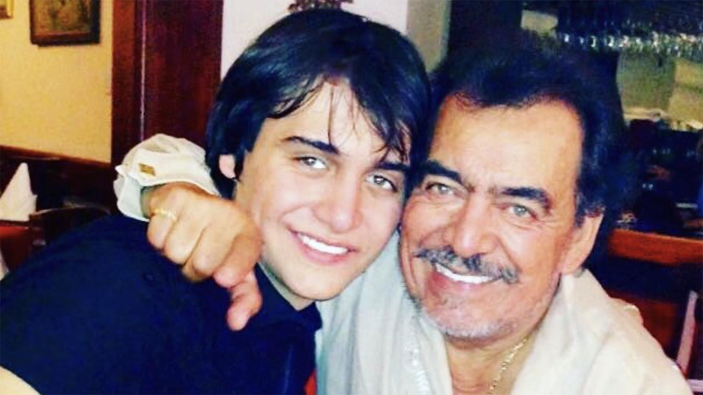 Julián Figueroa y su padre, Joan Sebastian