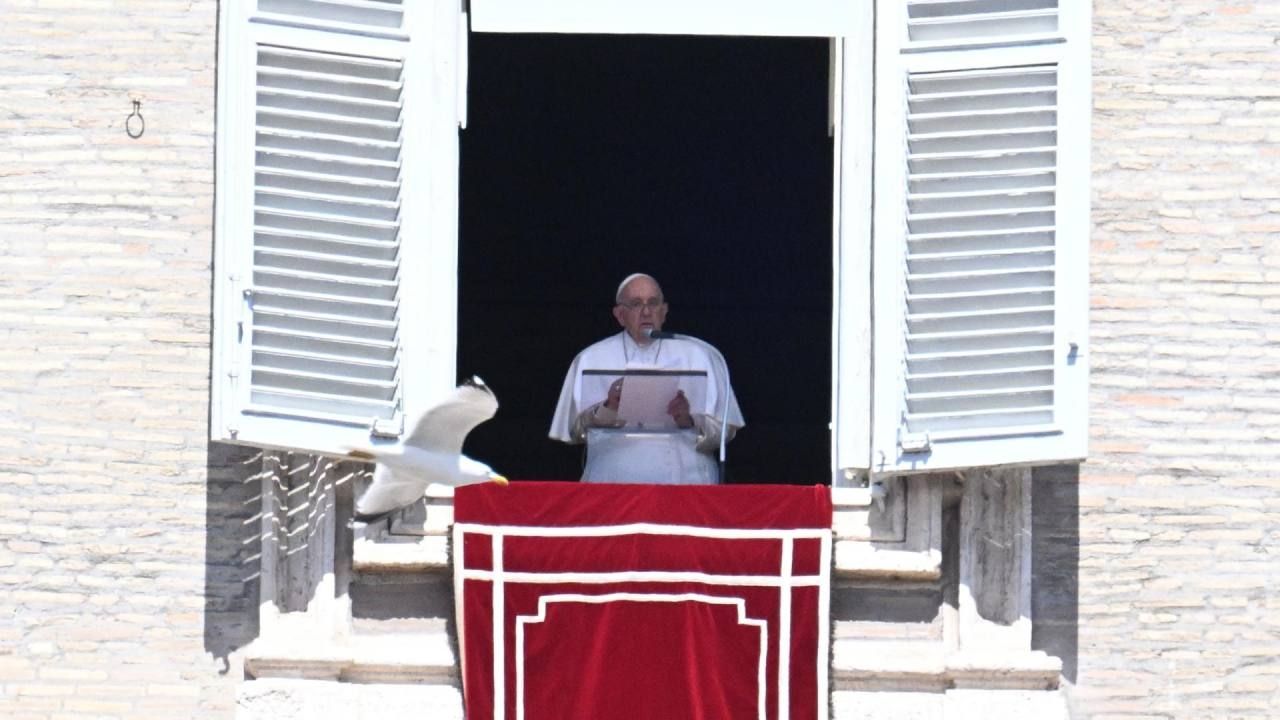 Papa Francisco Reza por Alto al Fuego y Solución en Sudán