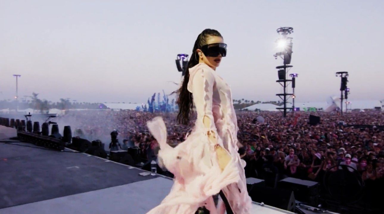 Rosalía Prende Coachella 2023 Junto a Rauw Alejandro