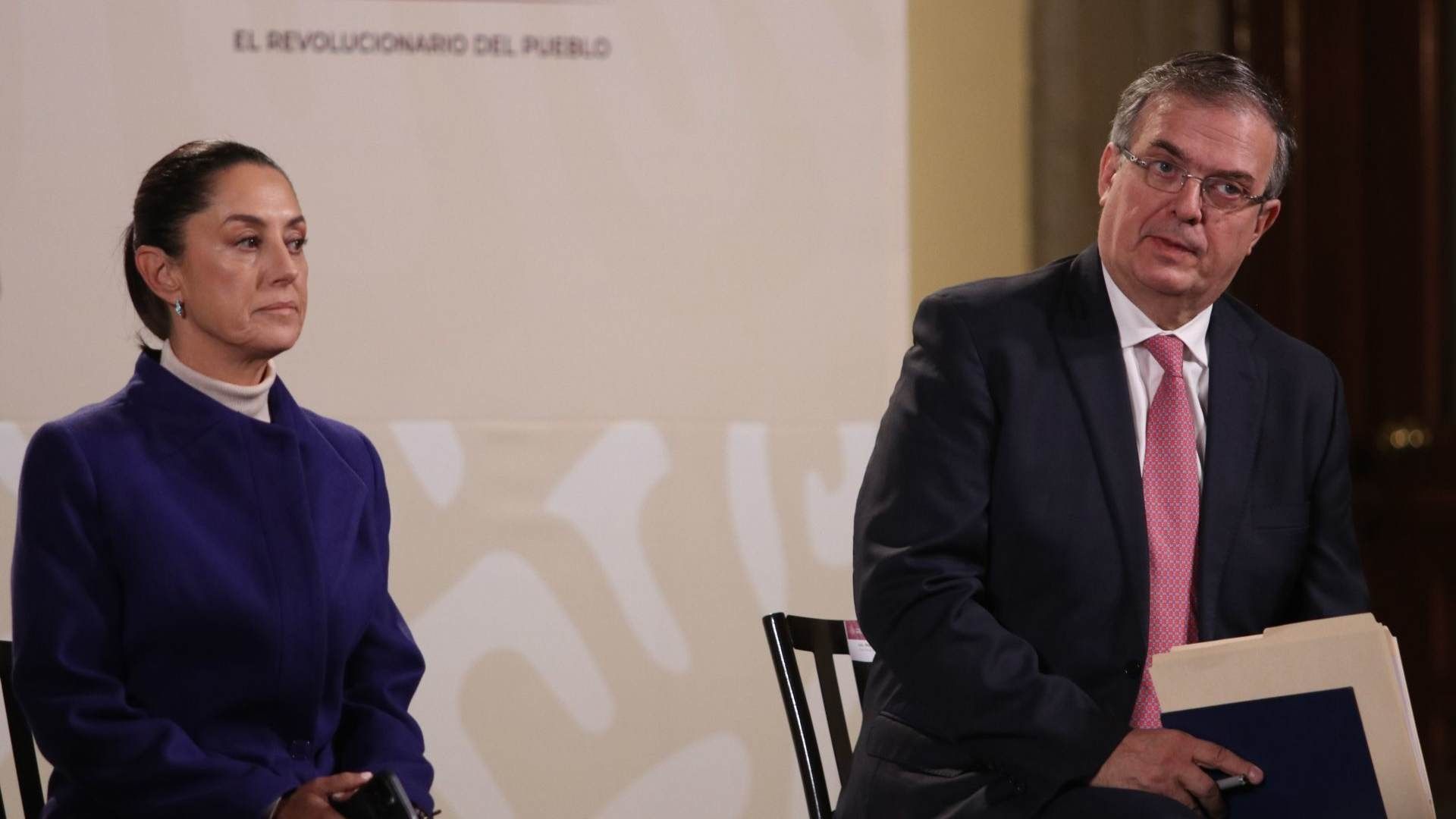 Claudia Sheinbaum y Marcelo Ebrard en una conferencia en Palacio Nacional el 12 de enero de 2023