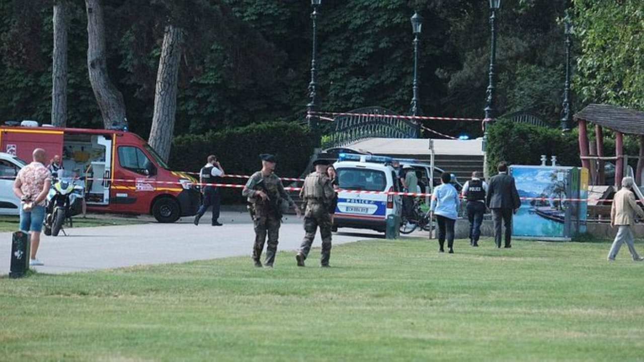 Hombre hiere a 6 niños en ataque con cuchillo en Francia