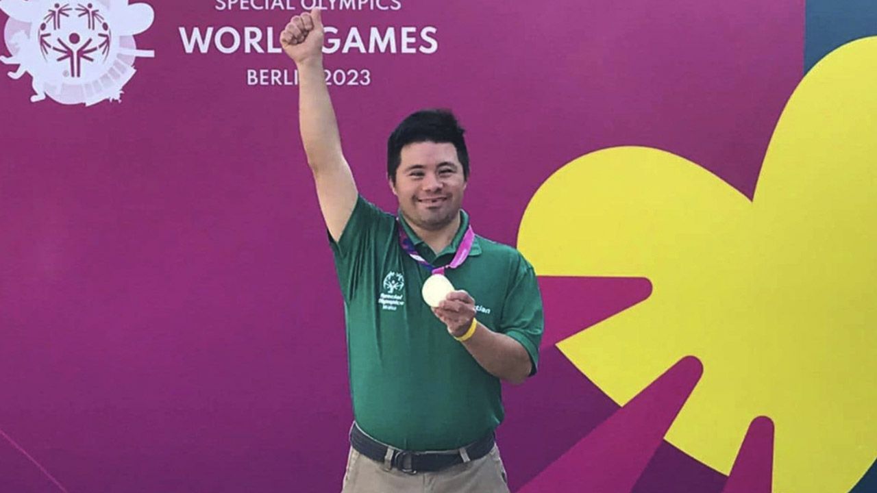 Christian González gana medalla de oro y bronce en Berlín