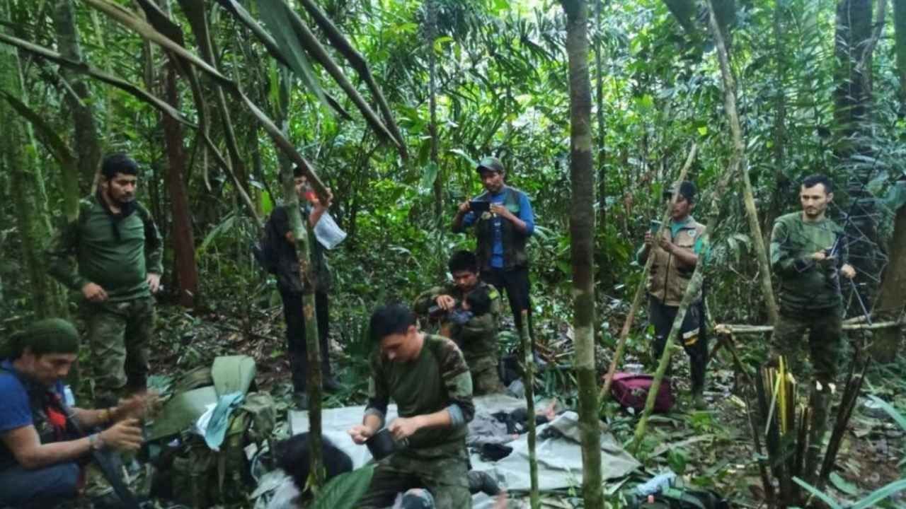 Así elementos militares hallan con vida a los 4 niños perdidos en selva colombiana