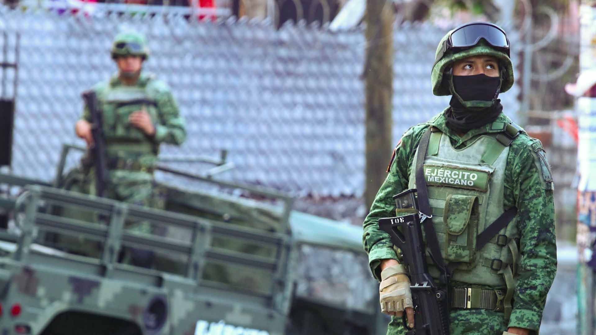 Ejército Toma Control de Policía Municipal de San Vicente Tancuayalab, SLP 