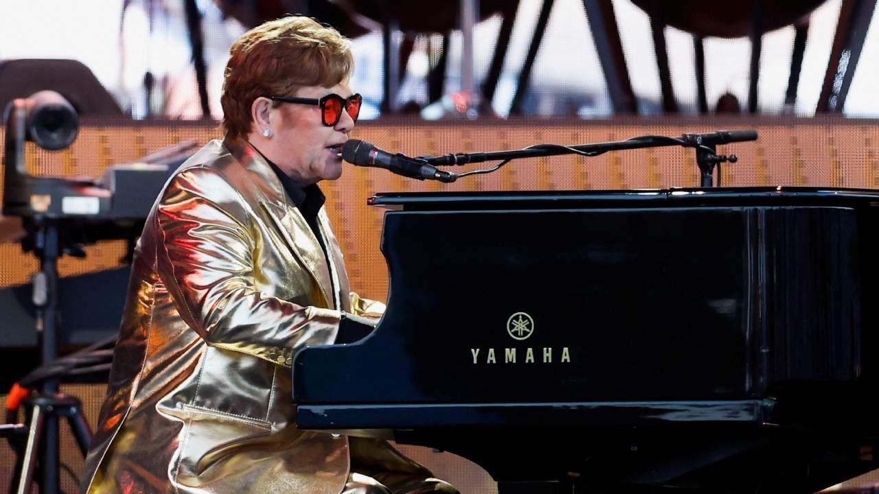 Elton John se Despide de Glastonbury con Cautivador Concierto