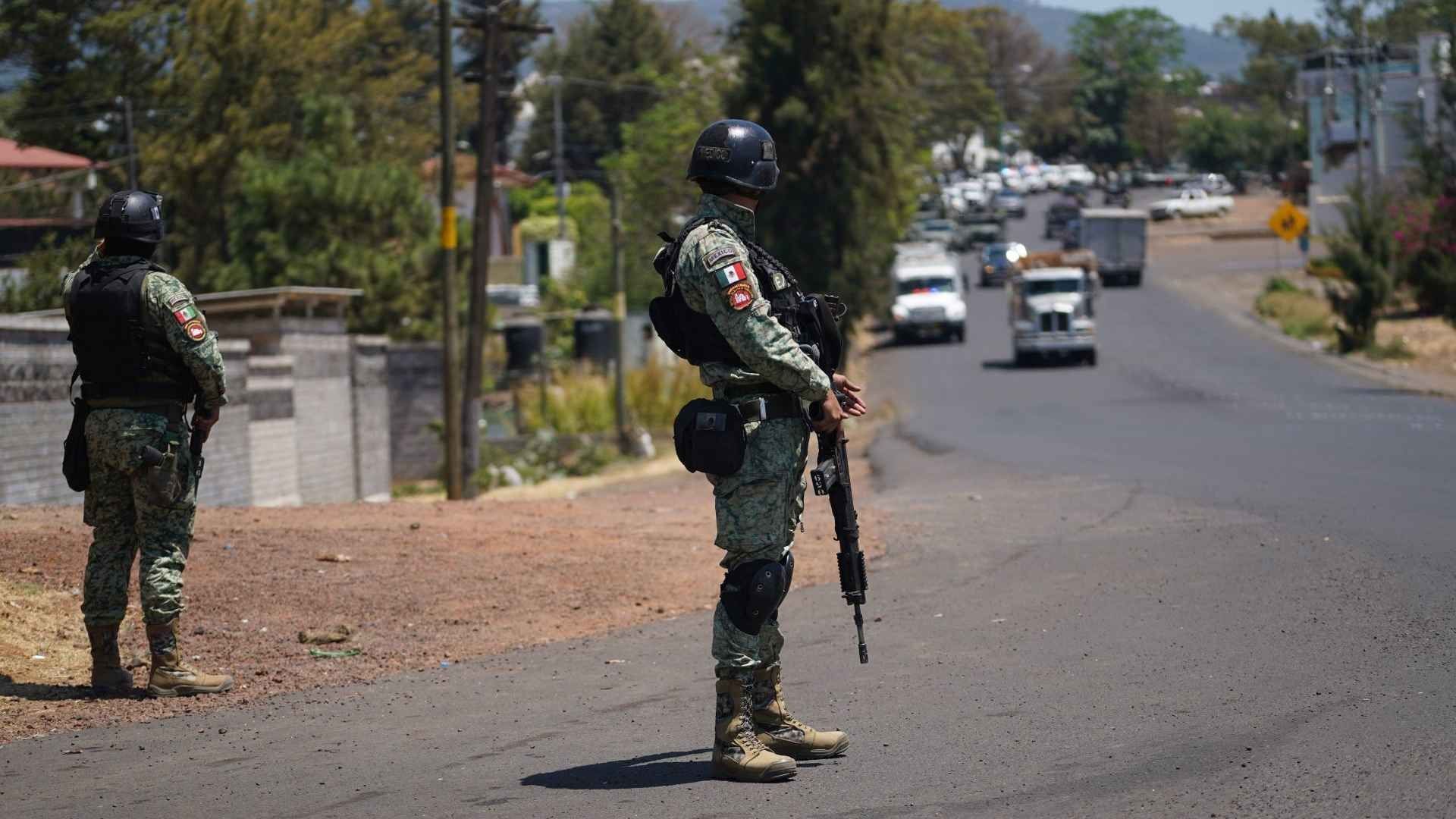 Elementos de la Guardia Nacional y Sedena montaron un operativo en el lugar del enfrentamiento