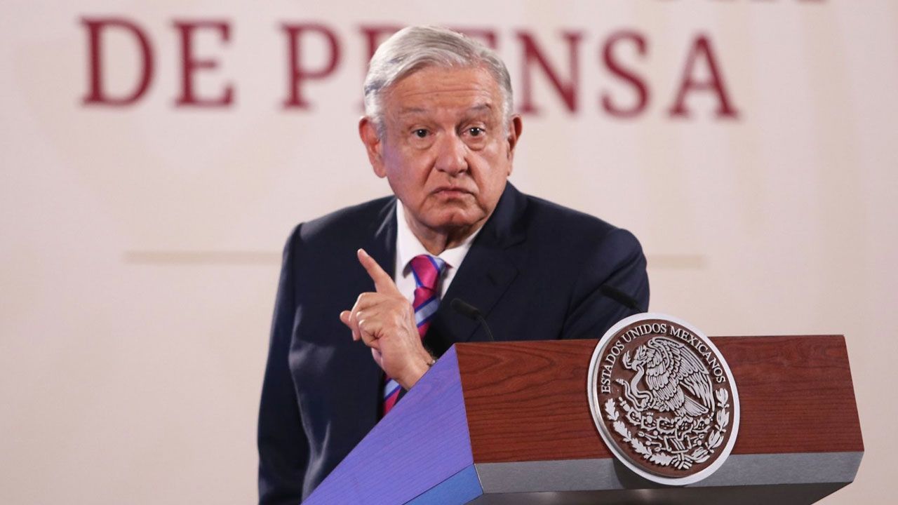 El presidente Andrés Manuel López Obrador presenta su mañanera desde Palacio Nacional