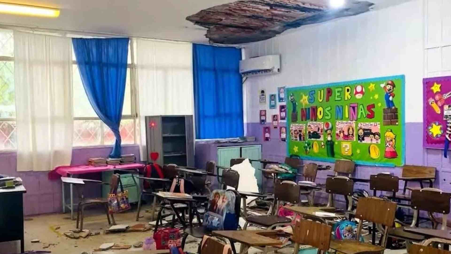 Cae parte de techo de escuela en Escobedo, Nuevo León