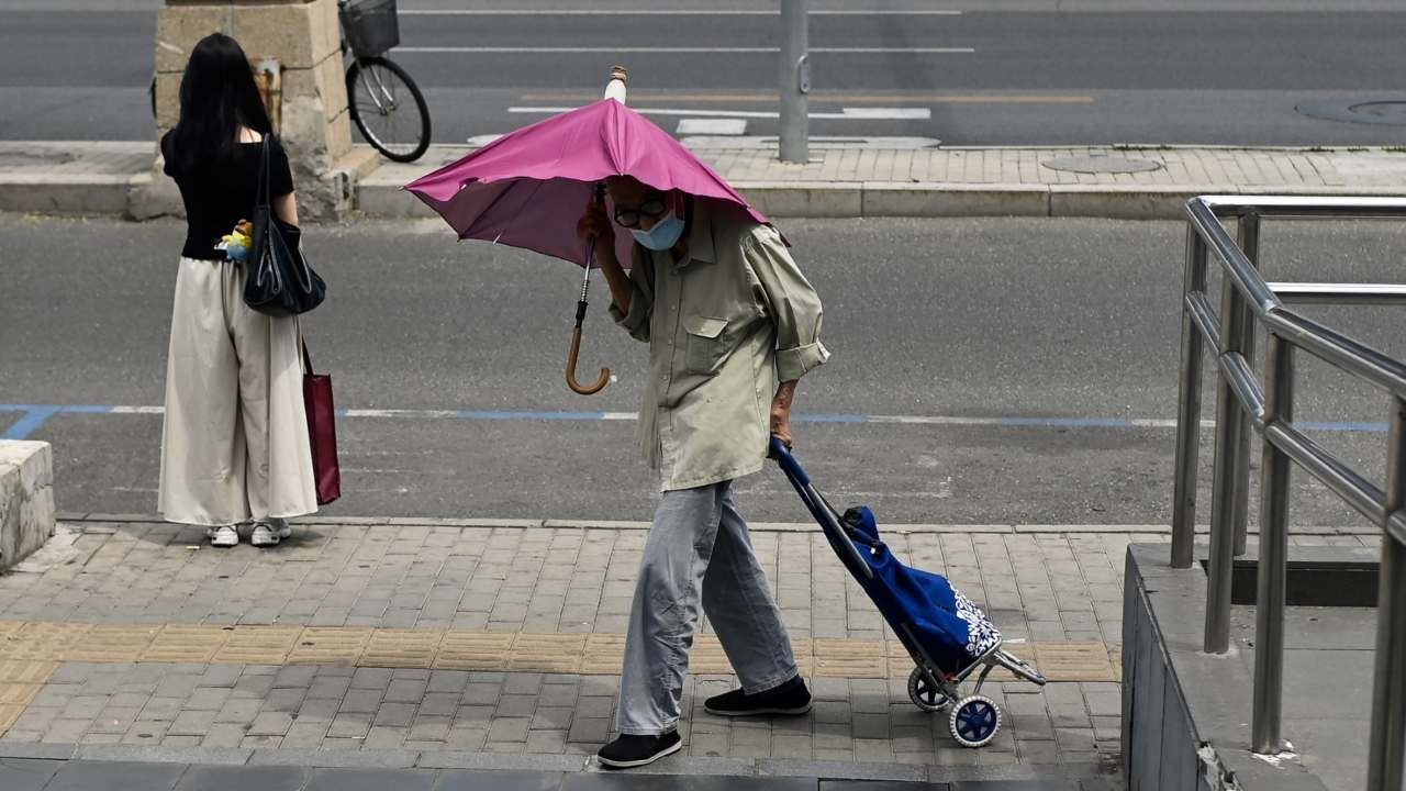 China registra temperatura récord de 52.2 grados centígrados durante ola de calor 