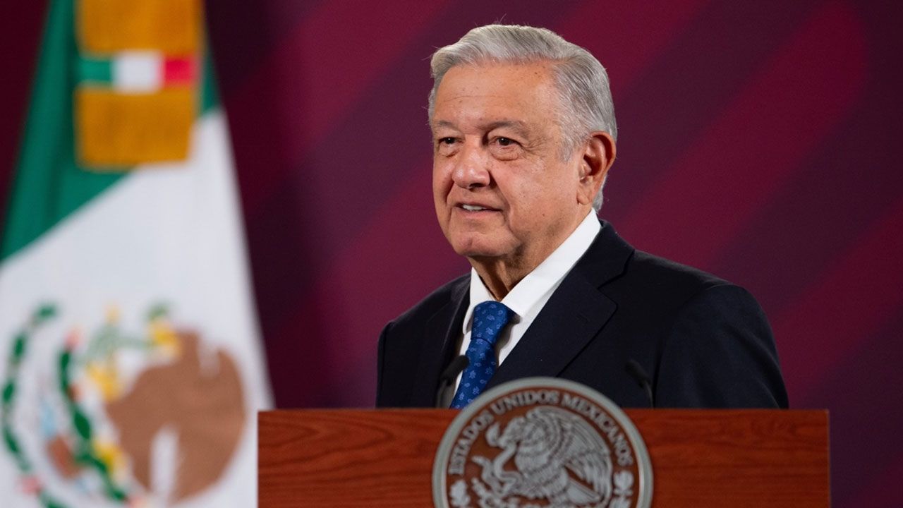 Los que se oponen a Libros de Texto Gratuitos están desinformados, dice AMLO