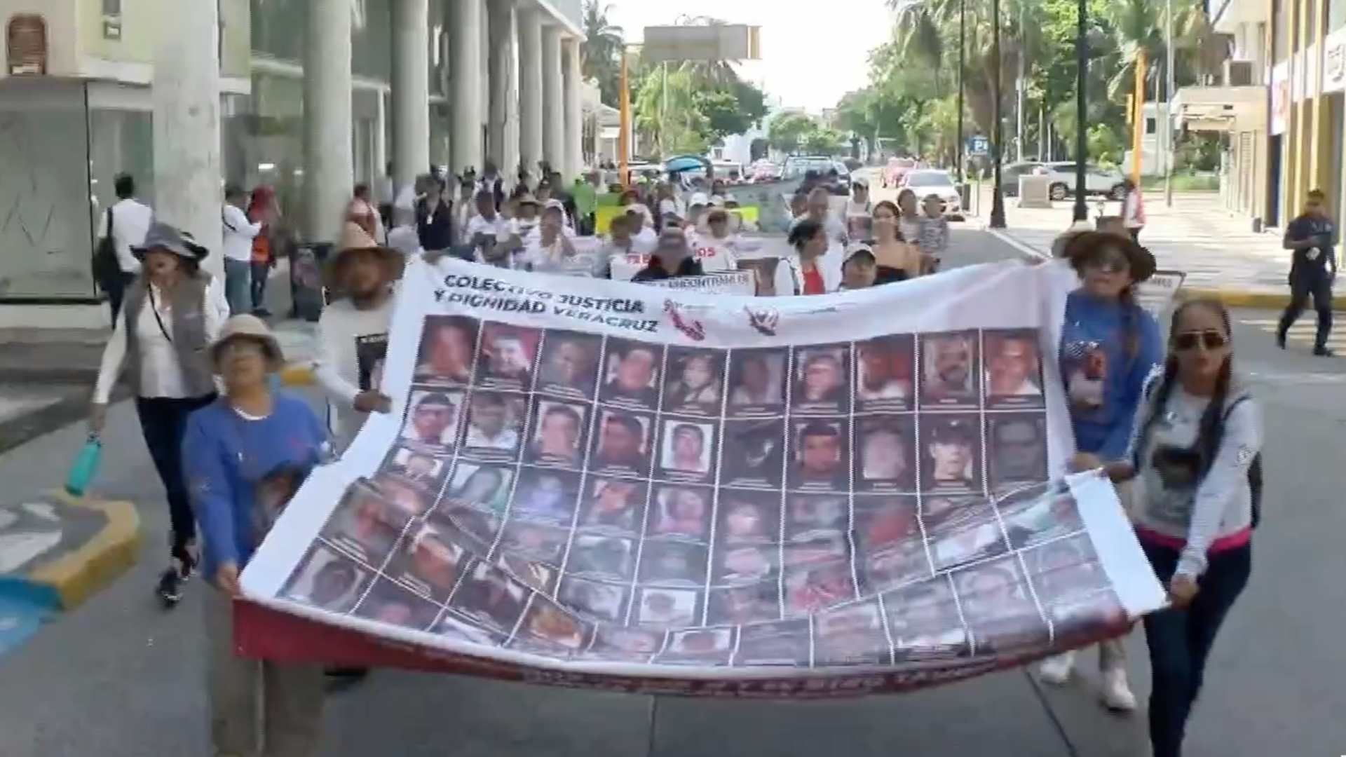 Colectivos marchan en Veracruz por víctimas de desaparición forzada